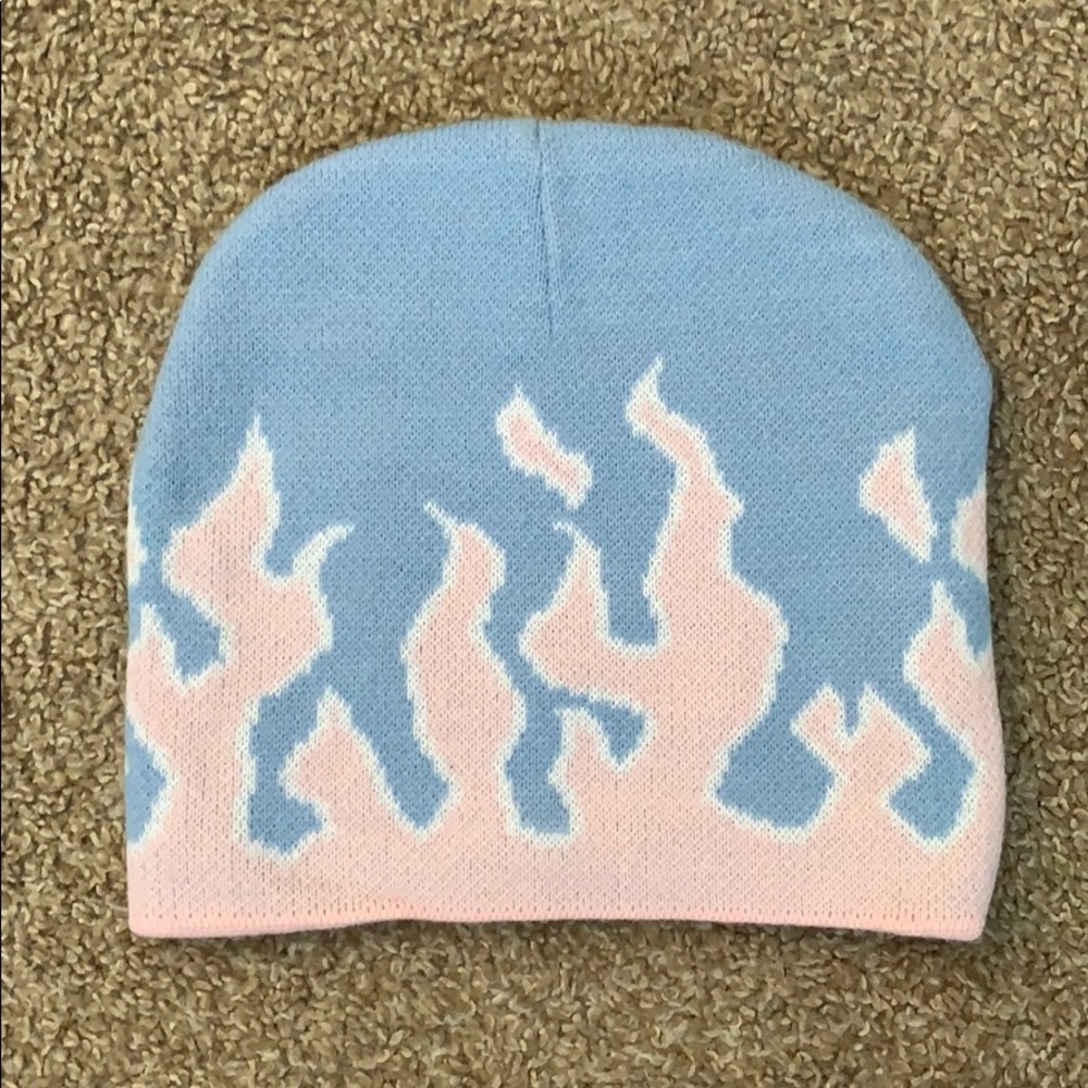 Knit hat - Picture 2 of 2